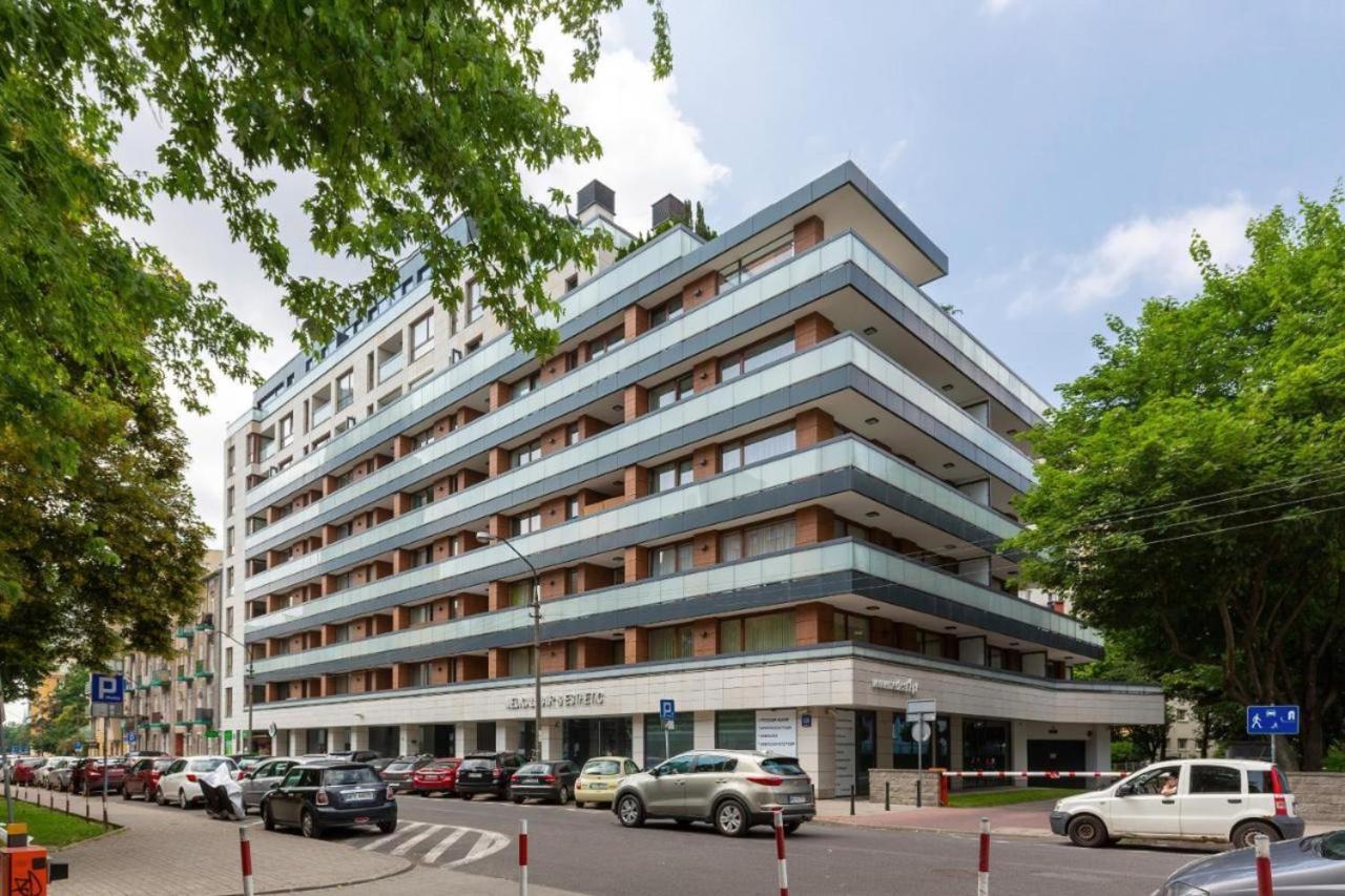 Modern Apartment With Pool Near Golden Terraces Varşovia Exterior foto
